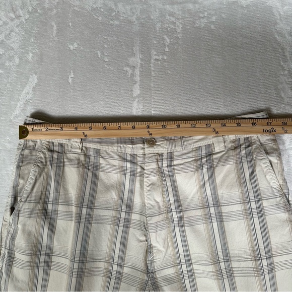 Tommy Bahama Shorts Men Size 35 Plaid Silk Blend 10" Inseam Paradise Nation GUC - Picture 12 of 12
